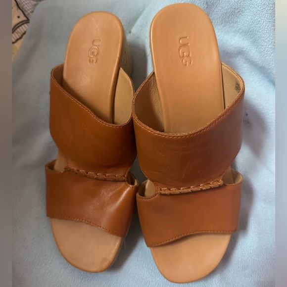 Ugg Ebele brown leather platform sandals  size 9 - Picture 3 of 3